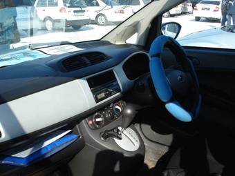 2005 Subaru R2 Photos