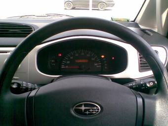2005 Subaru R2 Pictures
