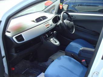 2005 Subaru R2 Pictures