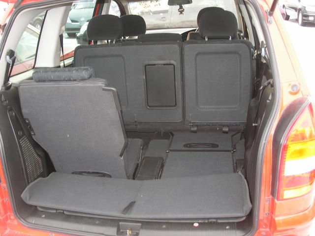2001 Subaru Traviq