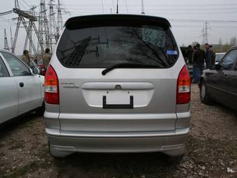 2001 Subaru Traviq Pictures