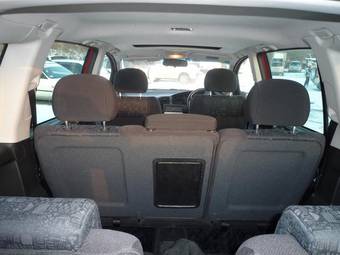 2001 Subaru Traviq Photos