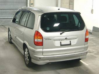 2001 Subaru Traviq Pictures