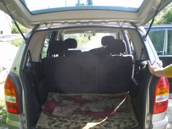 2001 Subaru Traviq Pictures