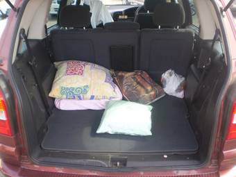 2001 Subaru Traviq Images