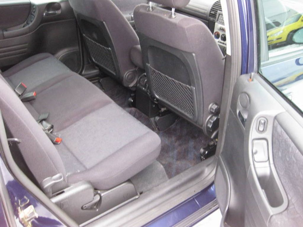 2002 Subaru Traviq