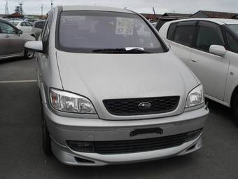 2002 Subaru Traviq Pictures