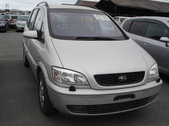 2002 Subaru Traviq Pictures