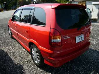 2003 Subaru Traviq Pictures