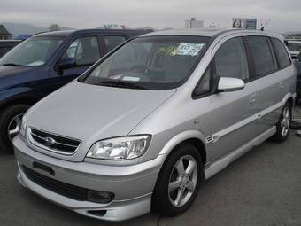 2003 Subaru Traviq Photos