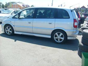 2003 Subaru Traviq Images