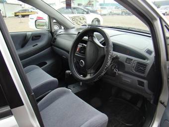 2002 Suzuki Aerio Sedan Pictures