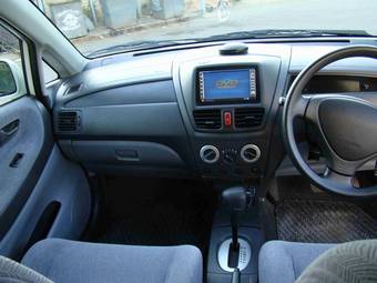 2002 Suzuki Aerio Sedan Pictures