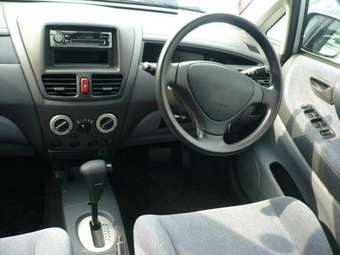 2003 Suzuki Aerio Sedan Photos