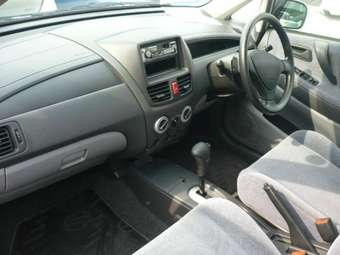 2003 Suzuki Aerio Sedan Photos