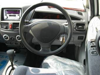 2003 Suzuki Aerio Sedan Pictures