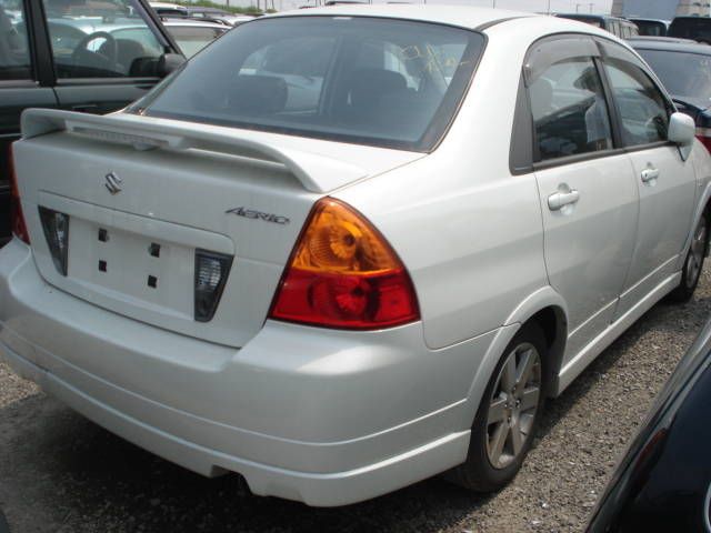 2005 Suzuki Aerio Sedan