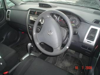 2005 Suzuki Aerio Sedan Photos