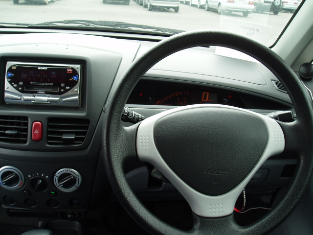 2001 Suzuki Aerio Wagon Pictures