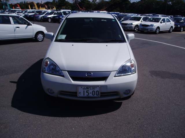 2001 Suzuki Aerio Wagon Photos