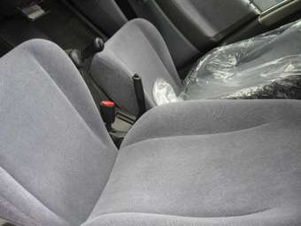 2001 Suzuki Aerio Wagon Pictures