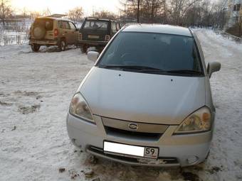 2001 Suzuki Aerio Wagon Pictures