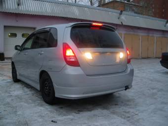 2001 Suzuki Aerio Wagon Images