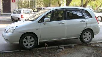 2001 Suzuki Aerio Wagon Pictures