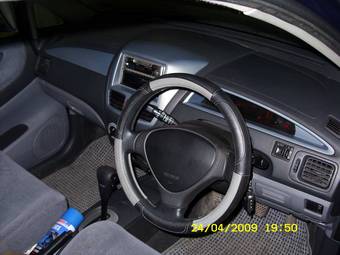 2002 Suzuki Aerio Wagon Pictures