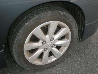 2004 Suzuki Aerio Wagon Pictures