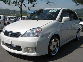 2004 Suzuki Aerio Wagon Photos