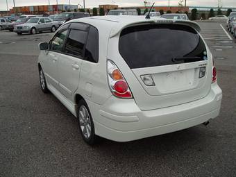 2005 Suzuki Aerio Wagon Photos