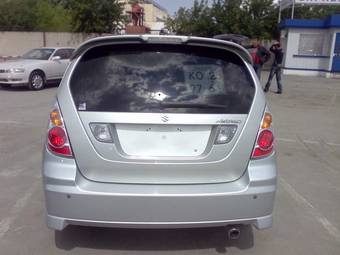 2005 Suzuki Aerio Wagon Pictures