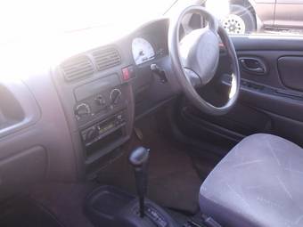 2001 Suzuki Alto Pictures