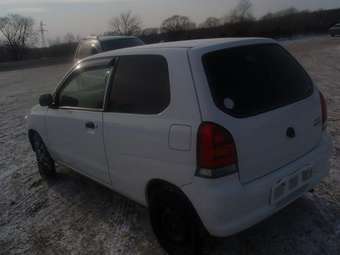 2002 Suzuki Alto Pictures