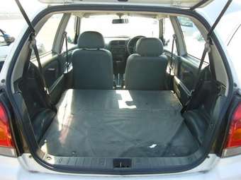 2004 Suzuki Alto Images