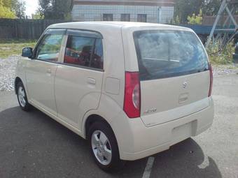 2005 Suzuki Alto Pictures