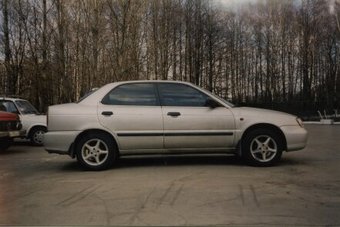 1999 Suzuki Baleno Images