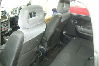 2002 Suzuki Chevrolet Cruze Pictures