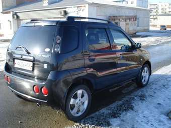 2002 Suzuki Chevrolet Cruze Pictures