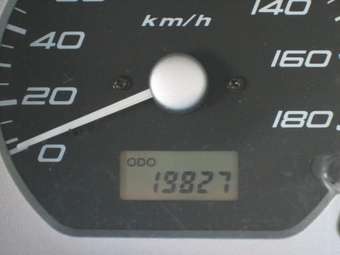 2002 Suzuki Chevrolet Cruze Photos
