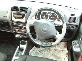 2002 Suzuki Chevrolet Cruze Photos