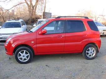 2002 Suzuki Chevrolet Cruze Photos