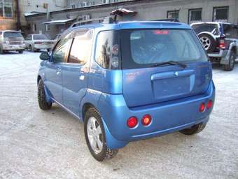 2002 Suzuki Chevrolet Cruze Pictures