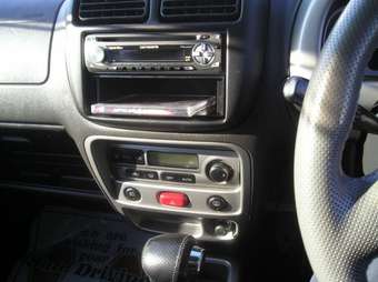 2002 Suzuki Chevrolet Cruze Photos