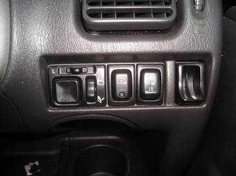 2002 Suzuki Chevrolet Cruze Photos