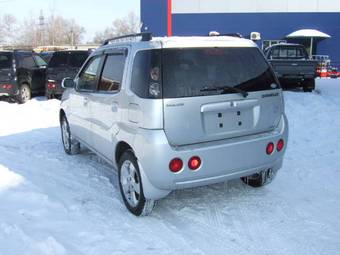 2002 Suzuki Chevrolet Cruze Photos