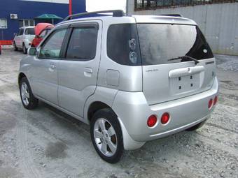 2002 Suzuki Chevrolet Cruze Pictures
