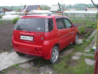 2002 Suzuki Chevrolet Cruze Photos