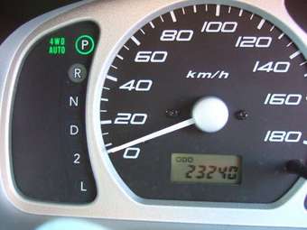 2003 Suzuki Chevrolet Cruze Photos